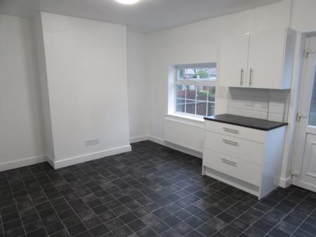 2 bedroom Terraced House to let in Church Road, Nuneaton, CV10