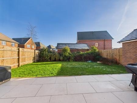 3 bedroom Detached house for sale in Roman Avenue, Nuneaton, CV11