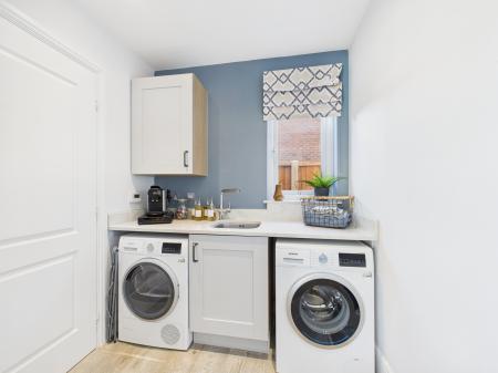 3 bedroom Detached house for sale in Roman Avenue, Nuneaton, CV11