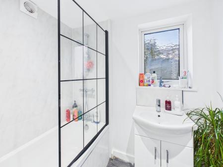 3 bedroom Semi-detached house for sale in New Street, Earl Shilton, LE9