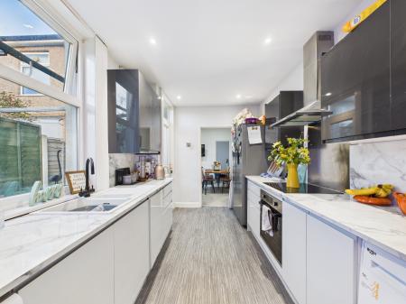 3 bedroom Semi-detached house for sale in New Street, Earl Shilton, LE9