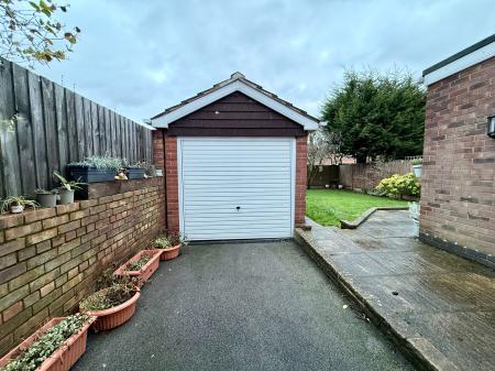 3 bedroom Detached house to let in John Bold Avenue, Stoney Stanton, LE9