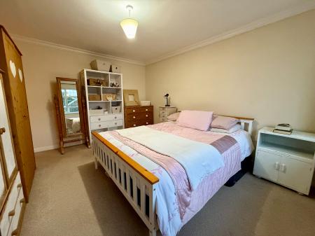 3 bedroom Detached house to let in John Bold Avenue, Stoney Stanton, LE9