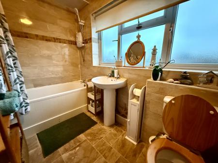 3 bedroom Detached house to let in John Bold Avenue, Stoney Stanton, LE9