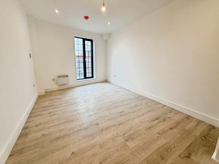 2 bedroom Flat to let in 2 Bed Apartments, Upper Bond S, Hinckley, LE10