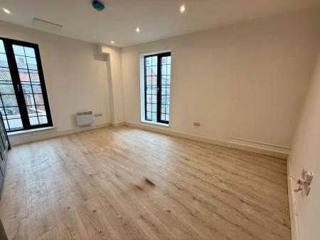 2 bedroom Flat to let in 2 Bed Apartments, Upper Bond S, Hinckley, LE10