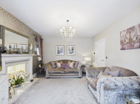 5 bedroom Detached house for sale in Bradgate Road, Hinckley, LE10