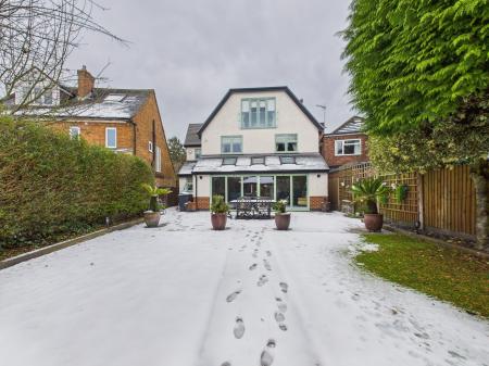 5 bedroom Detached house for sale in Bradgate Road, Hinckley, LE10