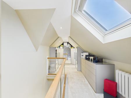 5 bedroom Detached house for sale in Bradgate Road, Hinckley, LE10