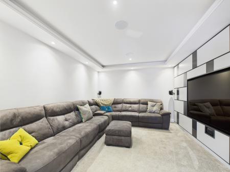 5 bedroom Detached house for sale in Bradgate Road, Hinckley, LE10