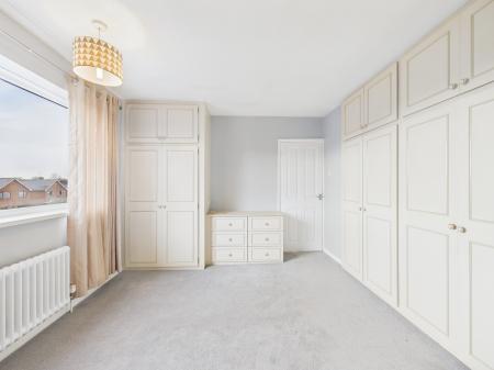 3 bedroom Detached house for sale in Sandy Crescent, Hinckley, LE10