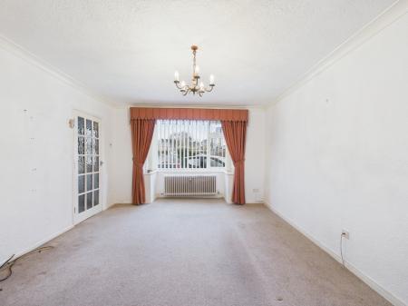 3 bedroom Detached house for sale in Sandy Crescent, Hinckley, LE10