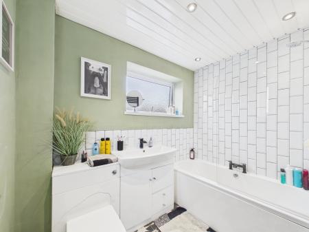 3 bedroom Detached house for sale in Condor Close, Broughton Astley, LE9