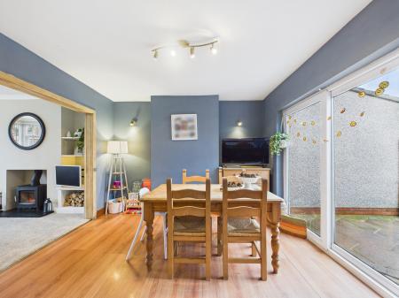 3 bedroom Semi-detached house for sale in Newdigate Road, Bedworth, CV12