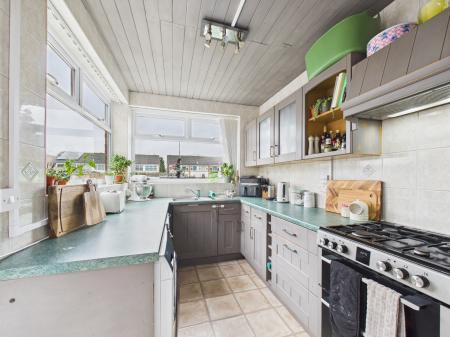 3 bedroom Semi-detached house for sale in Newdigate Road, Bedworth, CV12