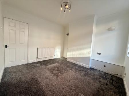 2 bedroom Terraced House to let in Duke Street, Nuneaton, CV11