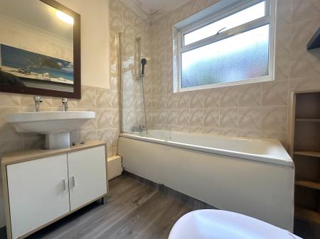 2 bedroom Terraced House to let in Duke Street, Nuneaton, CV11