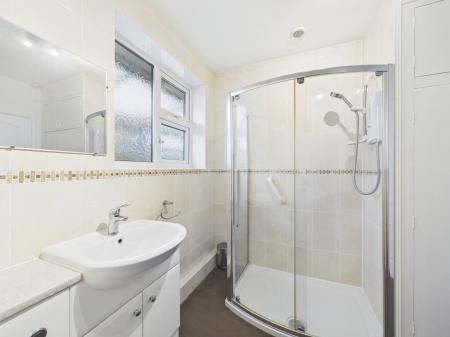 2 bedroom Detached bungalow for sale in Forresters Road, Burbage, LE10