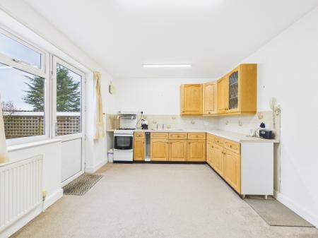 2 bedroom Detached bungalow for sale in Forresters Road, Burbage, LE10