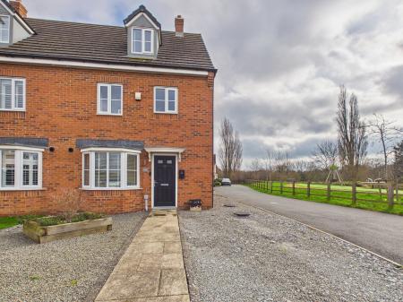 4 bedroom Semi-detached house for sale in Amber Way, Burbage, LE10