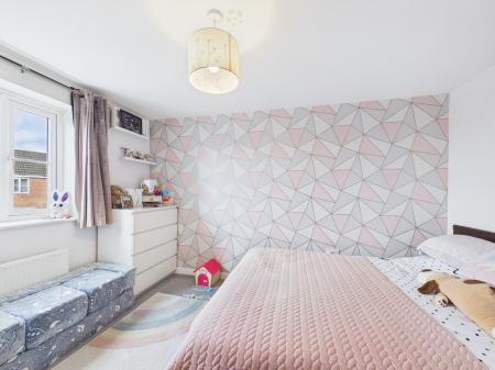 4 bedroom Semi-detached house for sale in Amber Way, Burbage, LE10