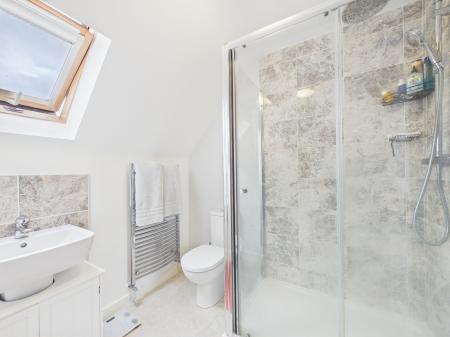 4 bedroom Semi-detached house for sale in Amber Way, Burbage, LE10