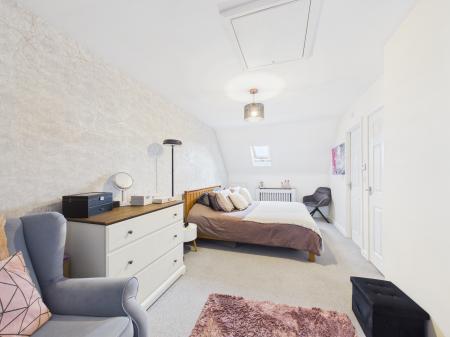 4 bedroom Semi-detached house for sale in Amber Way, Burbage, LE10