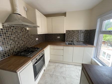 1 bedroom Flat to let in Earls Road, Nuneaton, CV11