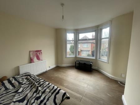 1 bedroom Flat to let in Earls Road, Nuneaton, CV11