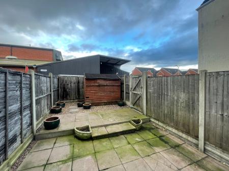 3 bedroom Terraced House to let in Derby Road, Hinckley, LE10