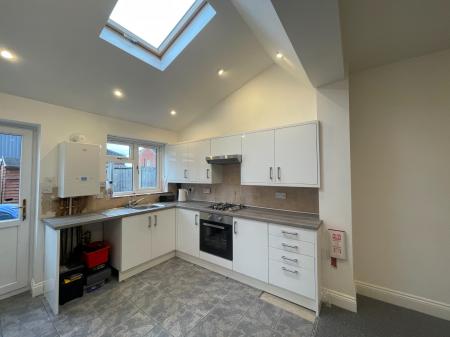 3 bedroom Terraced House to let in Derby Road, Hinckley, LE10