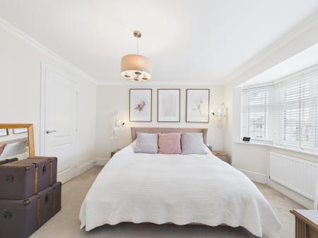 3 bedroom Detached house for sale in Roman Avenue, Nuneaton, CV11