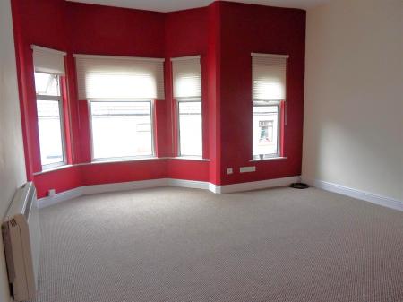 2 bedroom Flat to let in High Street, Barwell, LE9