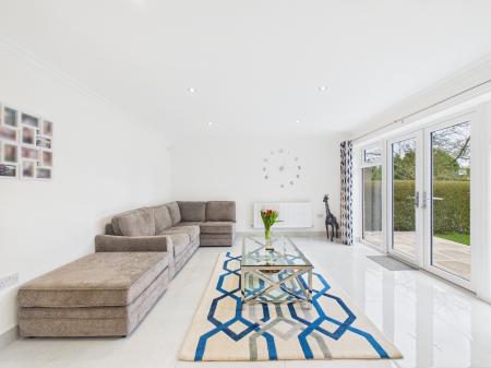 4 bedroom Detached house for sale in Field Way, Earl Shilton, LE9