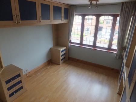 3 bedroom Semi-detached house to let in Briardene Avenue, Bedworth, CV12