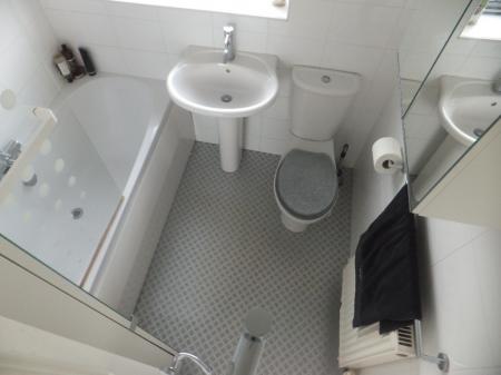 3 bedroom Semi-detached house to let in Briardene Avenue, Bedworth, CV12