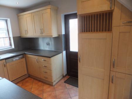 3 bedroom Semi-detached house to let in Briardene Avenue, Bedworth, CV12