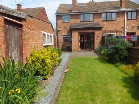 3 bedroom Semi-detached house to let in Briardene Avenue, Bedworth, CV12