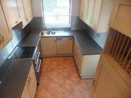 3 bedroom Semi-detached house to let in Briardene Avenue, Bedworth, CV12