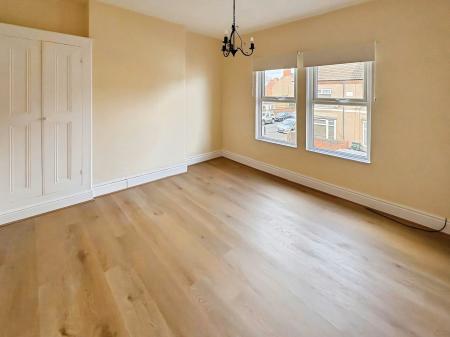 1 bedroom Flat to let in Stanley Road, Nuneaton, CV11