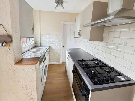 1 bedroom Flat to let in Stanley Road, Nuneaton, CV11