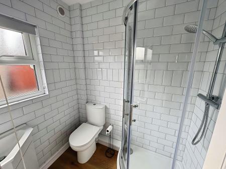 1 bedroom Flat to let in Stanley Road, Nuneaton, CV11