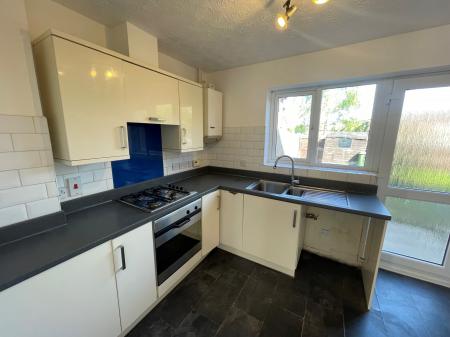 2 bedroom Terraced House to let in Berkeley Close, Nuneaton, CV11