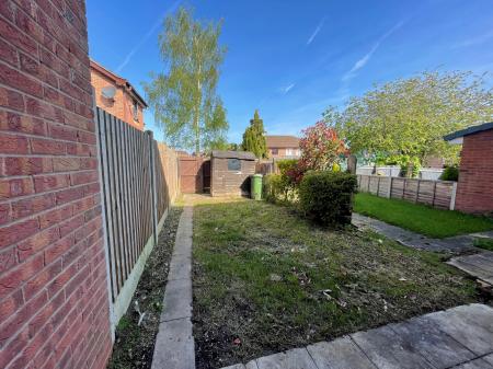 2 bedroom Terraced House to let in Berkeley Close, Nuneaton, CV11