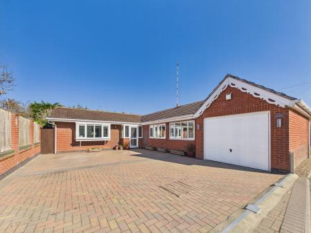 Leicester Road, Sharnford, LE10