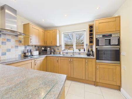 3 bedroom Detached bungalow for sale in Leicester Road, Sharnford, LE10