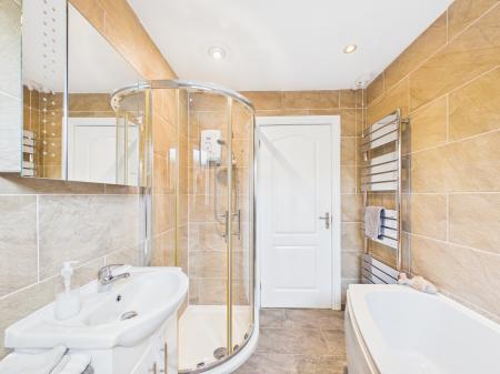 3 bedroom Detached bungalow for sale in Leicester Road, Sharnford, LE10