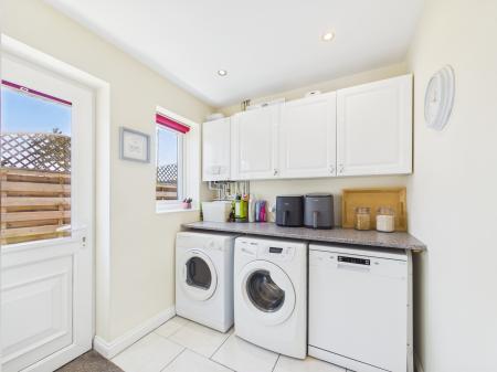 3 bedroom Detached bungalow for sale in Leicester Road, Sharnford, LE10