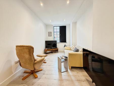 2 bedroom Flat to let in Upper Bond Street, Hinckley, LE10