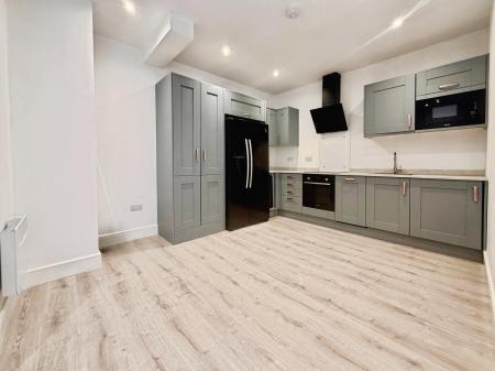 2 bedroom Flat to let in Essentia House, Upper Bond Street, Hinckley